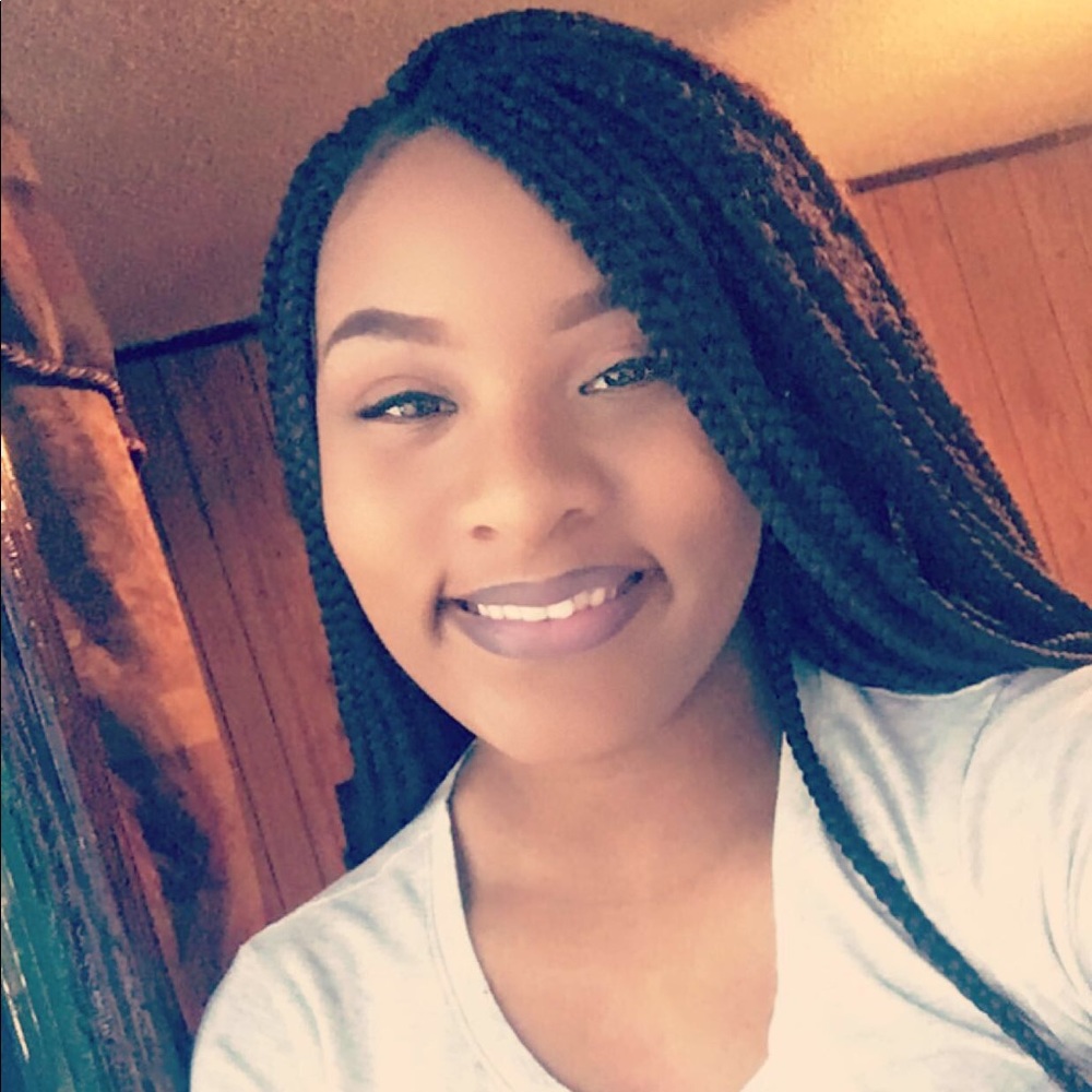 Meet your Posher, Kandice